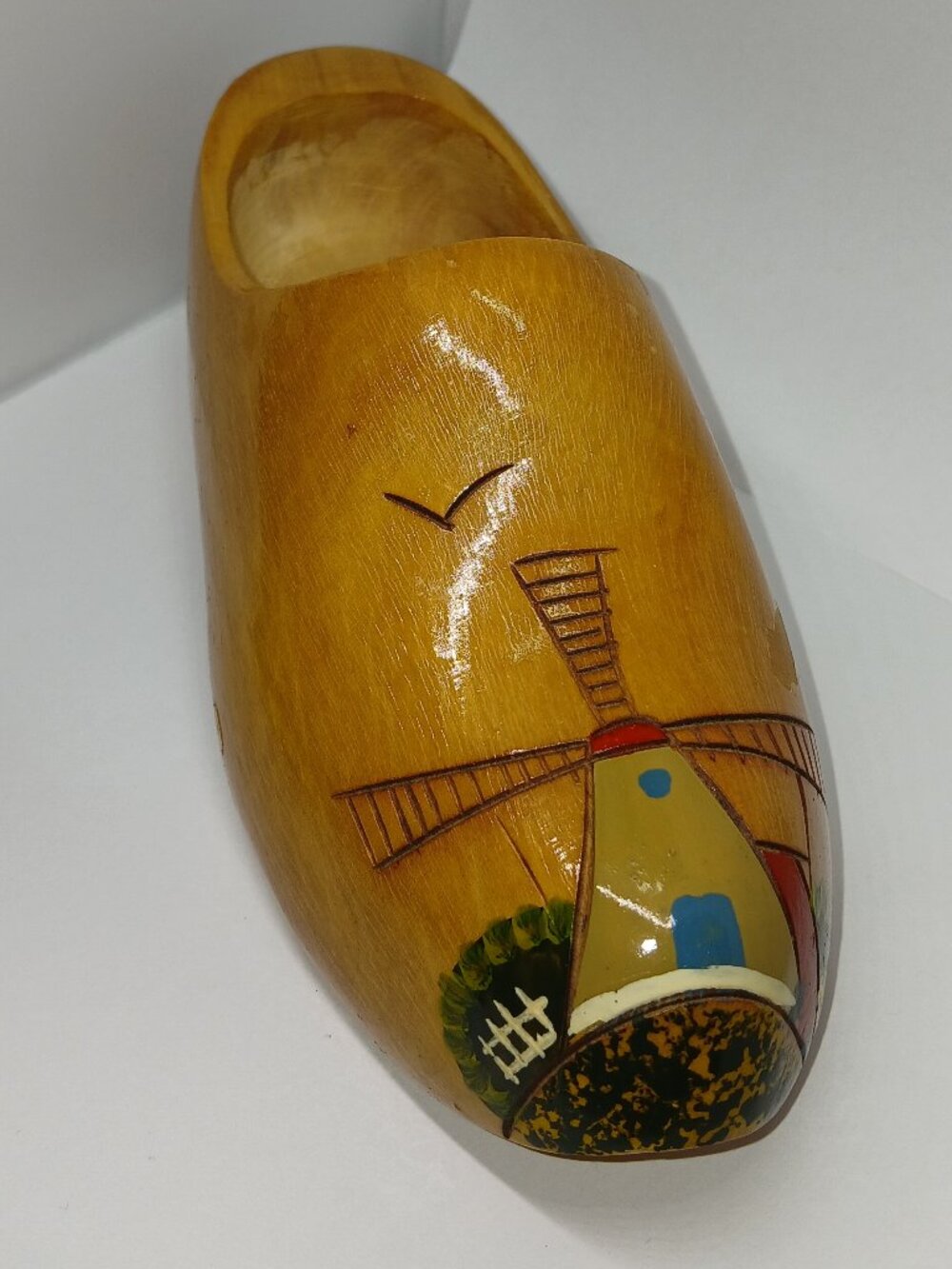 VINTAGE 1970s-1980s HAND CARVED & PAINTED DUTCH WINDMILL WOODEN CLOG WALL DECOR